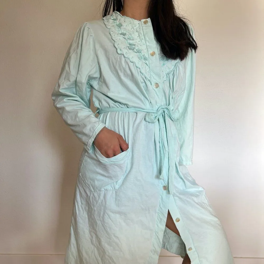 Vintage 1970s soft knit green long sleeve robe embroidered yoke detail medium - Picture 9 of 10